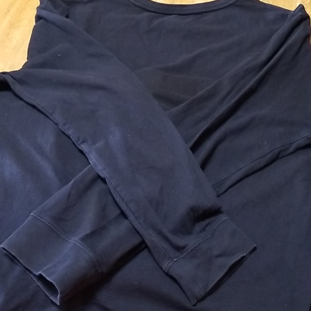 American Eagle Outfitters 2 long sleeved Ts - Picture 4 of 7